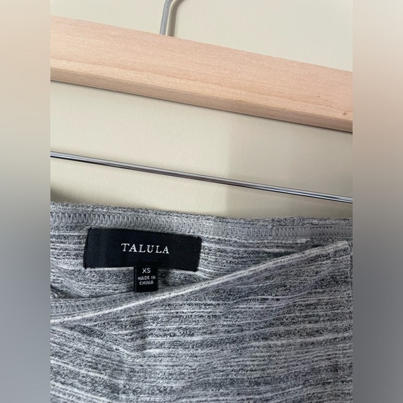 Talula Heather Gray capri leggings size XS - Picture 2 of 3